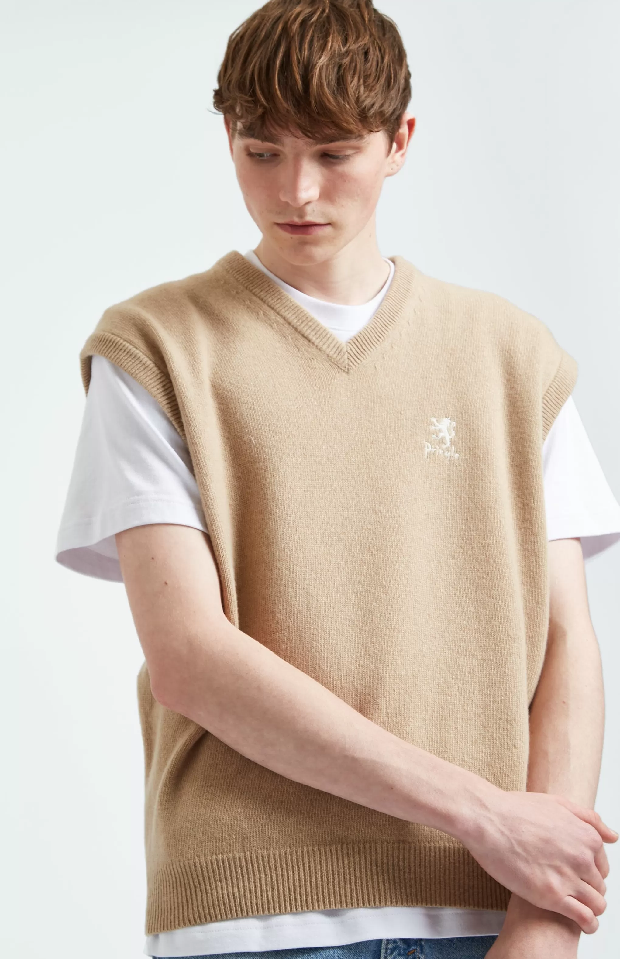 Cheap V Neck Sleeveless Jumper In Camel With Contrasting Lion Logo Men Pringle Heritage Unisex Collections