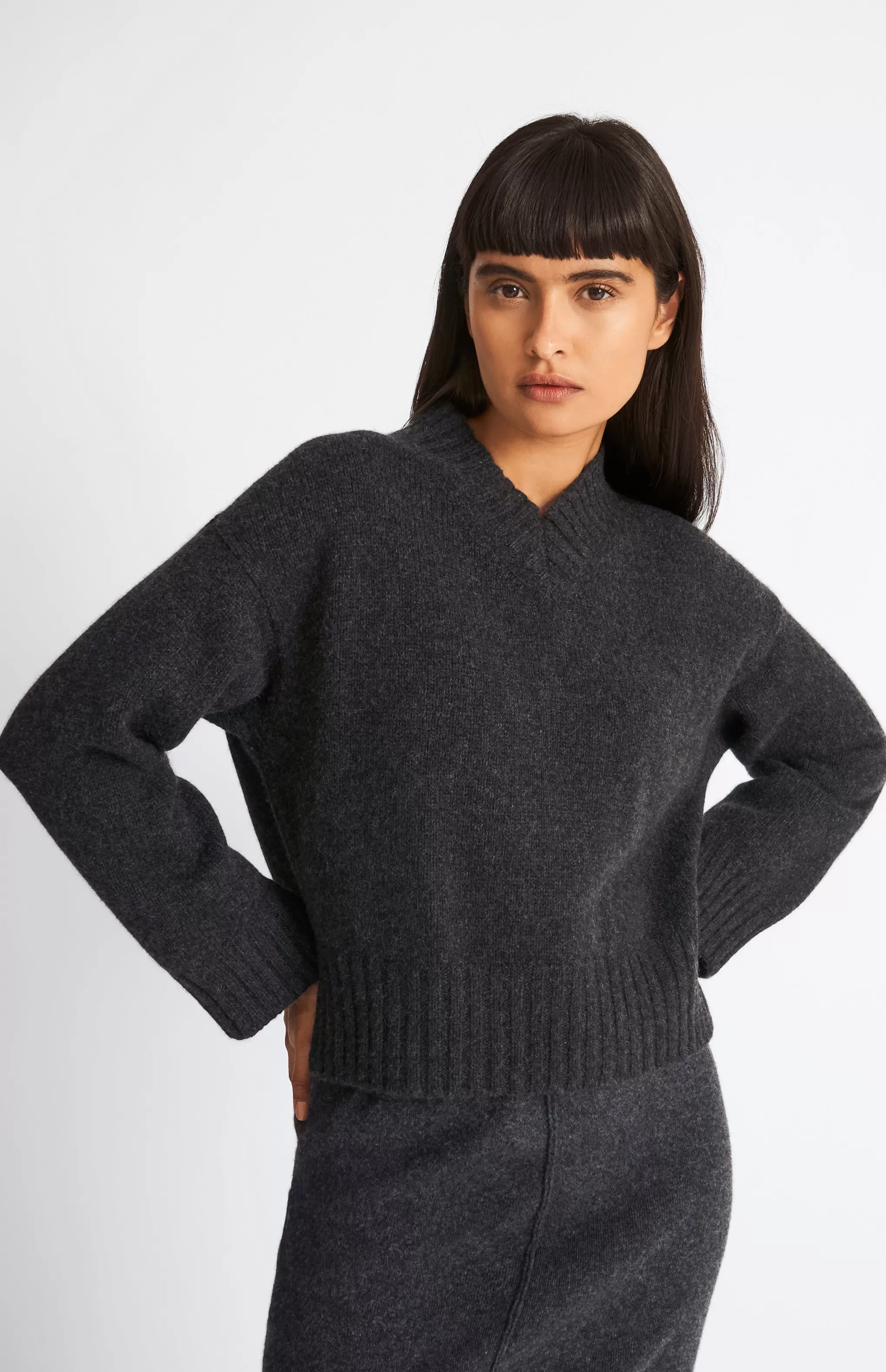 New Women's V Neck Cosy Cashmere Jumper In Charcoal Men/Women Gifts For Women